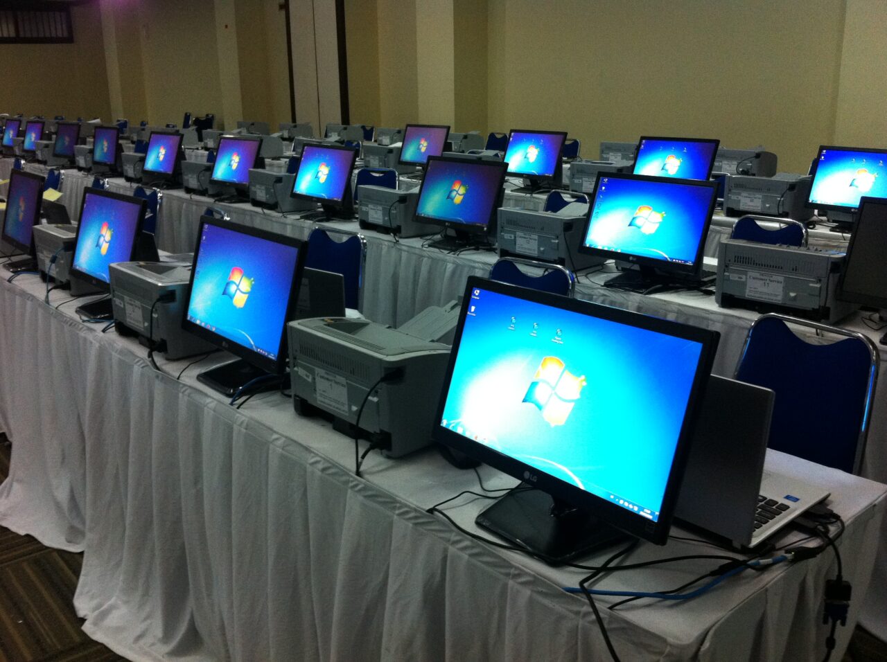 Sewa Laptop & Printer